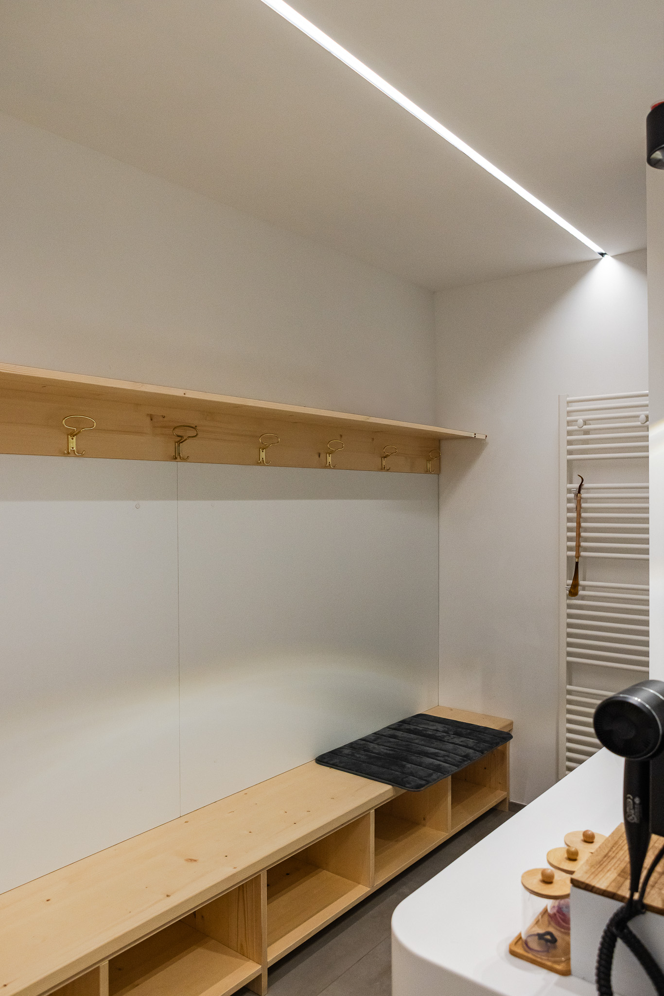 illuminazione controsoffitto pedinaggio illuminotecnica progettazione palestra bolzano alto adige - Bressan Lighting