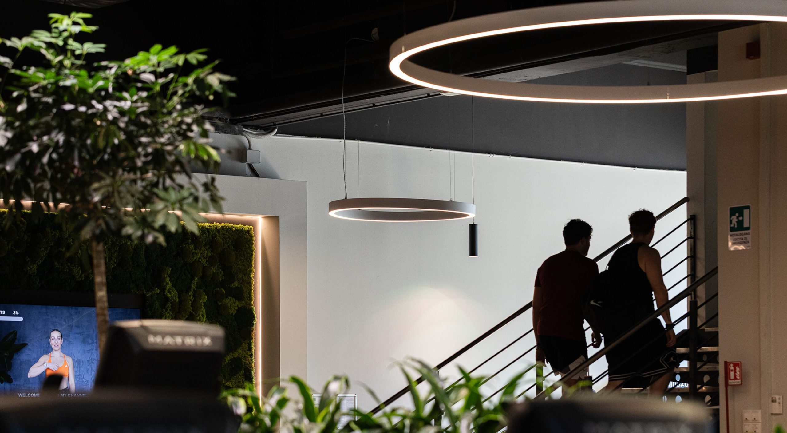 2Fit Centro Fitness Bolzano zona industriale Bressan lighting progettazione illuminazione di interni